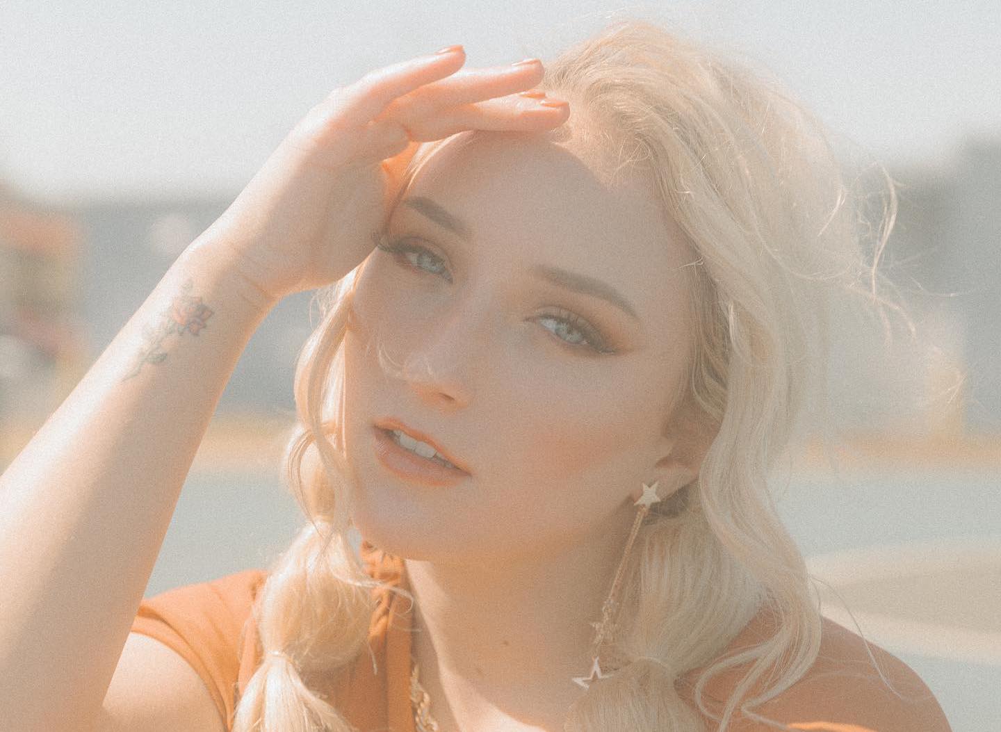 Juliana Hale, Nick Hall, Bella Moon, *repeat repeat, Sinclair, Volunteer Department & More On This Week’s Playlist