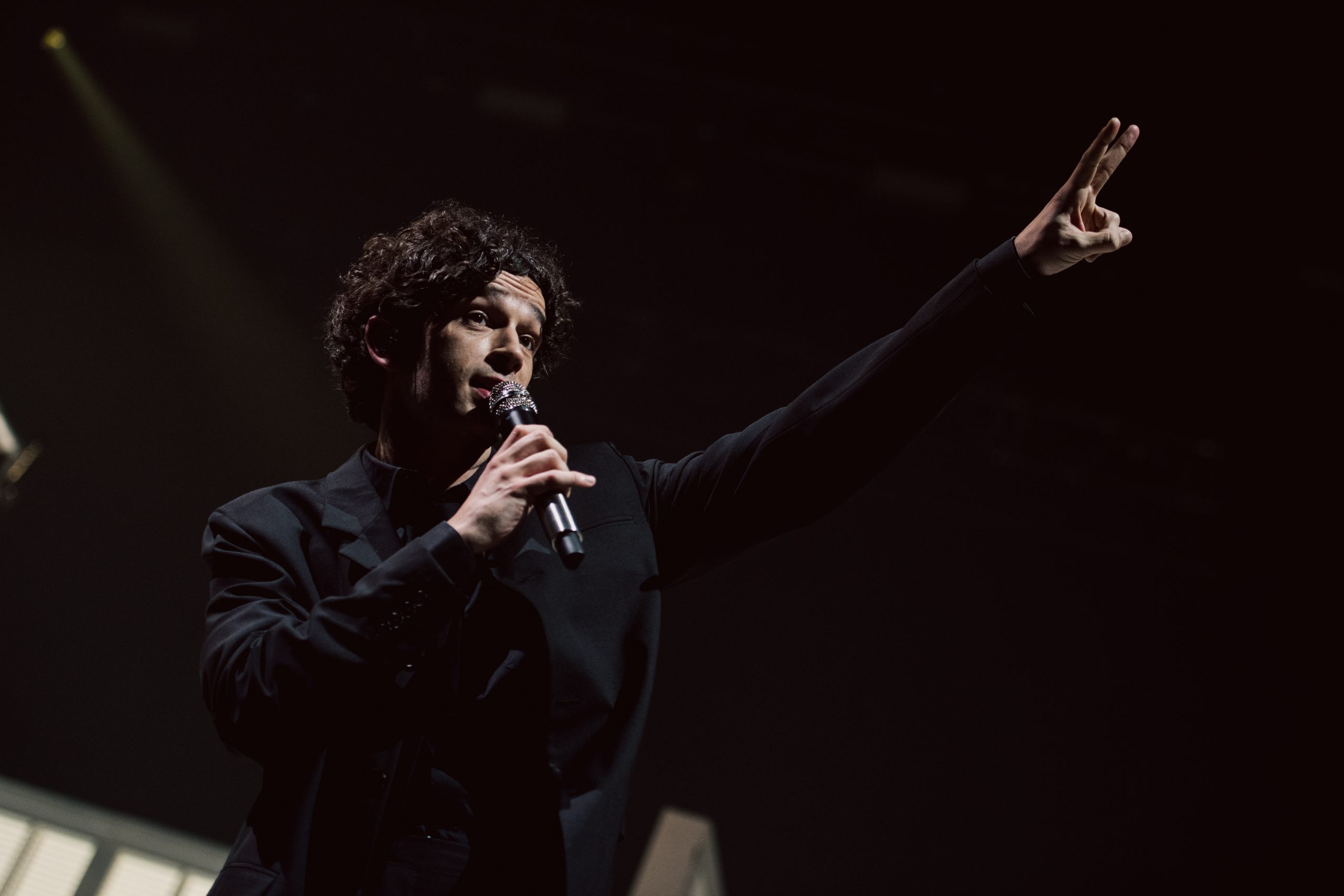 REVIEW: The 1975 w/ BLACKSTARKIDS | 11.13.22 @ Municipal Auditorium [PHOTOS]
